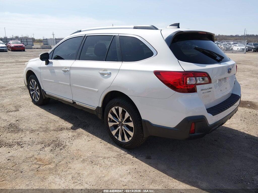4S4BSATC4J3213124 2018 SUBARU OUTBACK photo no. 3