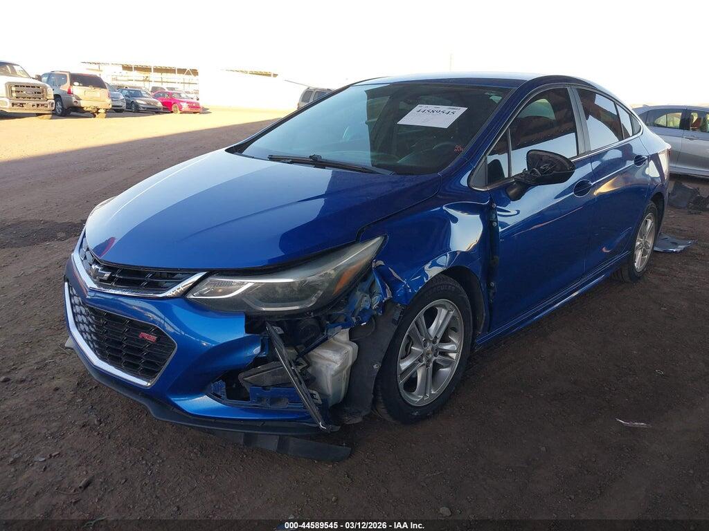 1G1BE5SM2J7128197 2018 CHEVROLET CRUZE photo no. 2