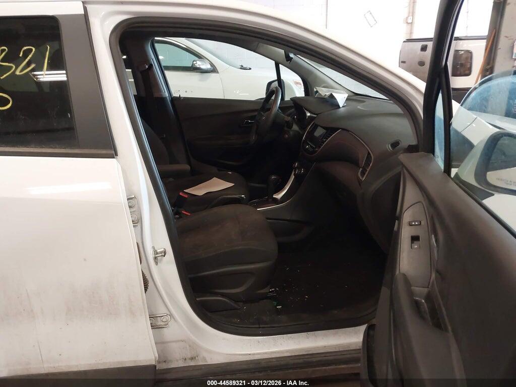 3GNCJKSB6KL404888 2019 CHEVROLET TRAX photo no. 5
