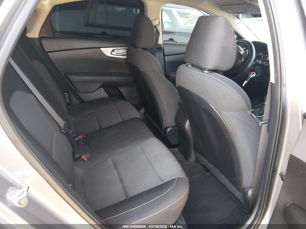 3KPF24AD7RE725757 2024 KIA FORTE photo no. 8