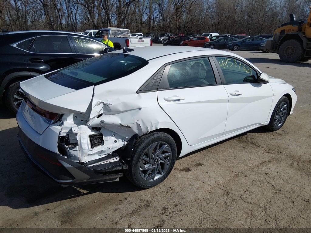 KMHLM4DG8RU705484 2024 HYUNDAI ELANTRA photo no. 4