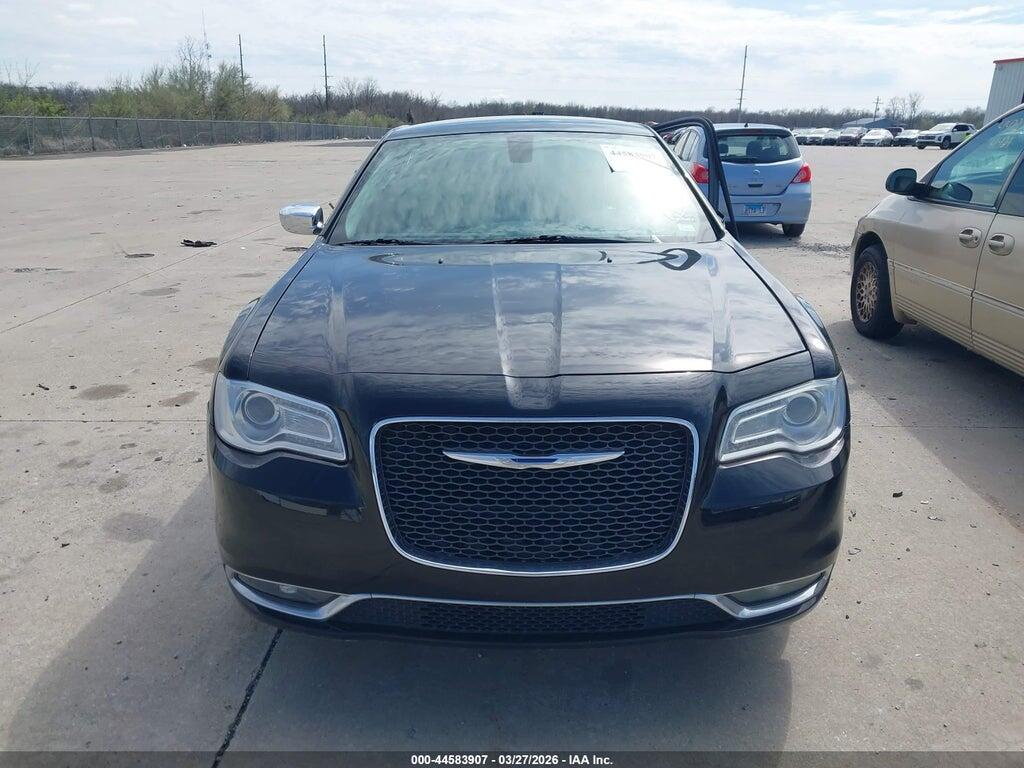 2C3CCAKG4JH160517 2018 CHRYSLER 300 photo no. 11