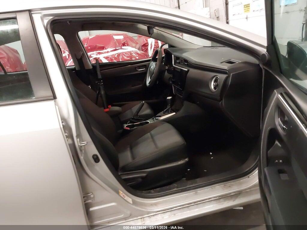 5YFBURHE3JP822591 2018 TOYOTA COROLLA photo no. 5