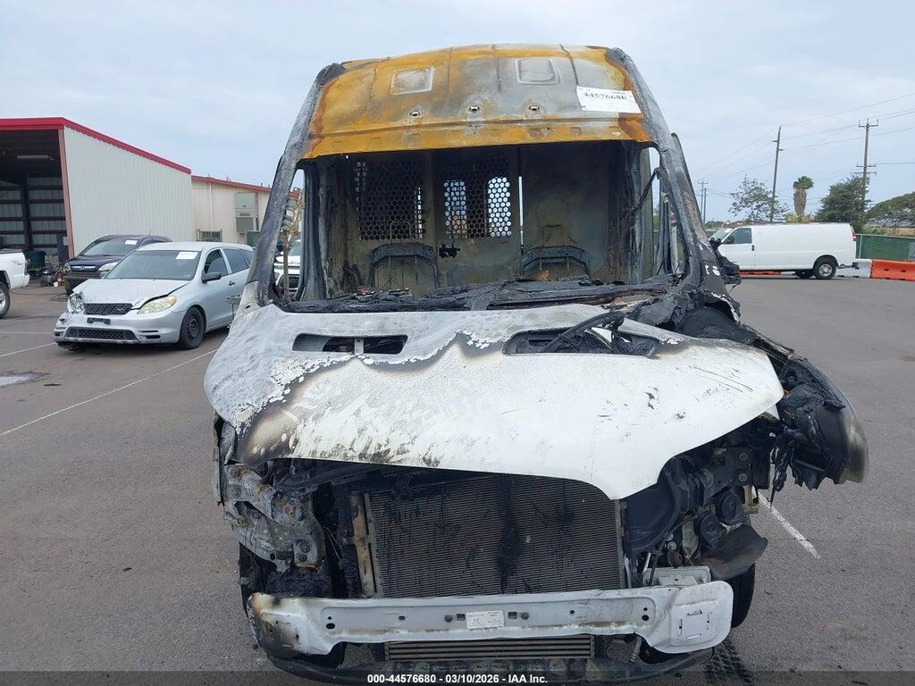 1FTSF4XV6FKA06754 2015 FORD TRANSIT-350 photo no. 6