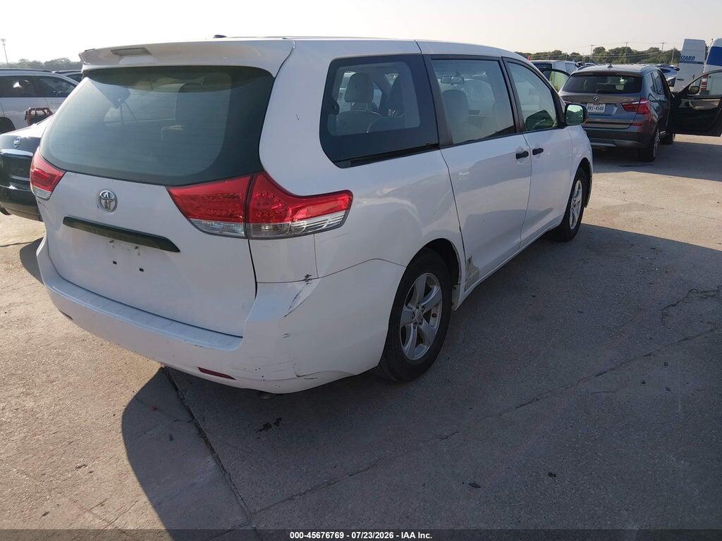 5TDKA3DC1BS007793 2011 TOYOTA SIENNA photo no. 4