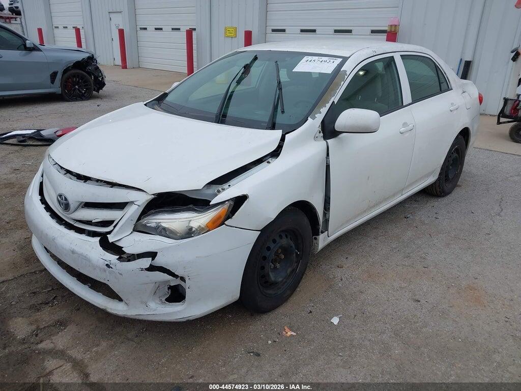 5YFBU4EE0DP134642 2013 TOYOTA COROLLA photo no. 2