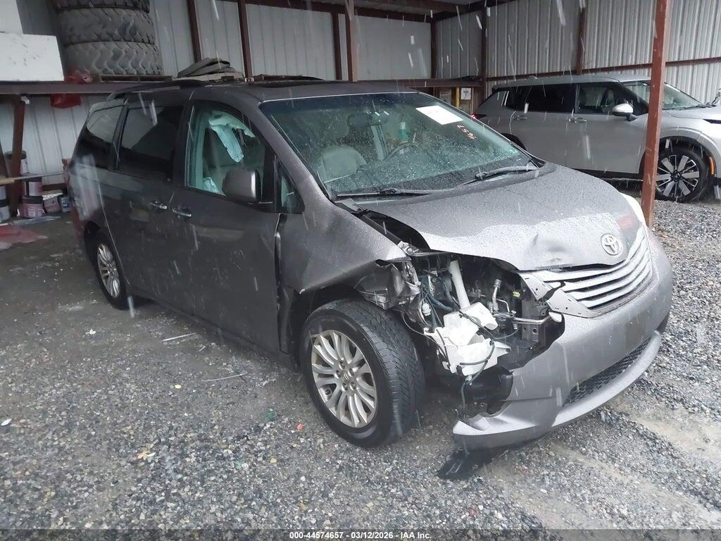 5TDYK3DC2FS645905 2015 TOYOTA SIENNA photo no. 1
