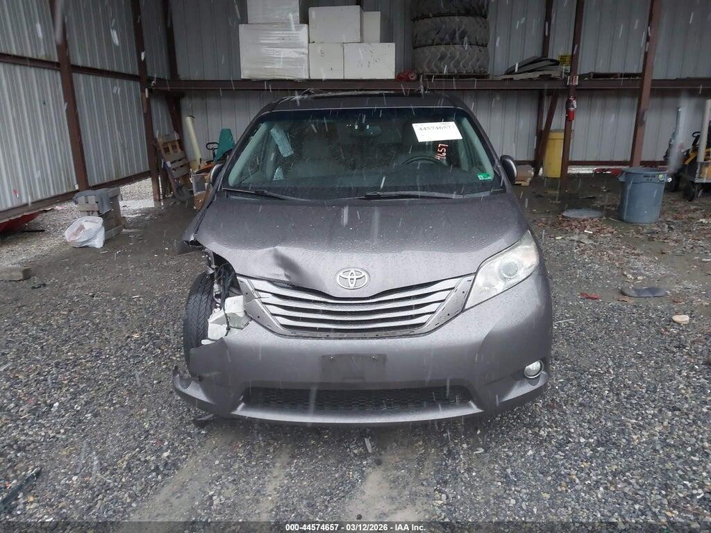 5TDYK3DC2FS645905 2015 TOYOTA SIENNA photo no. 12