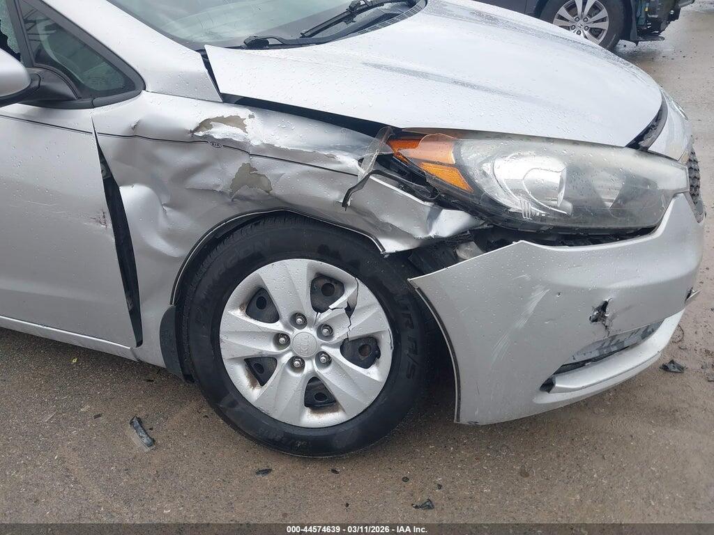 KNAFK4A6XG5445175 2016 KIA FORTE photo no. 6