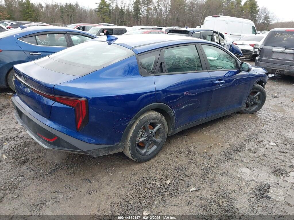 3KPFT4DE2SE184270 2025 KIA K4 photo no. 4