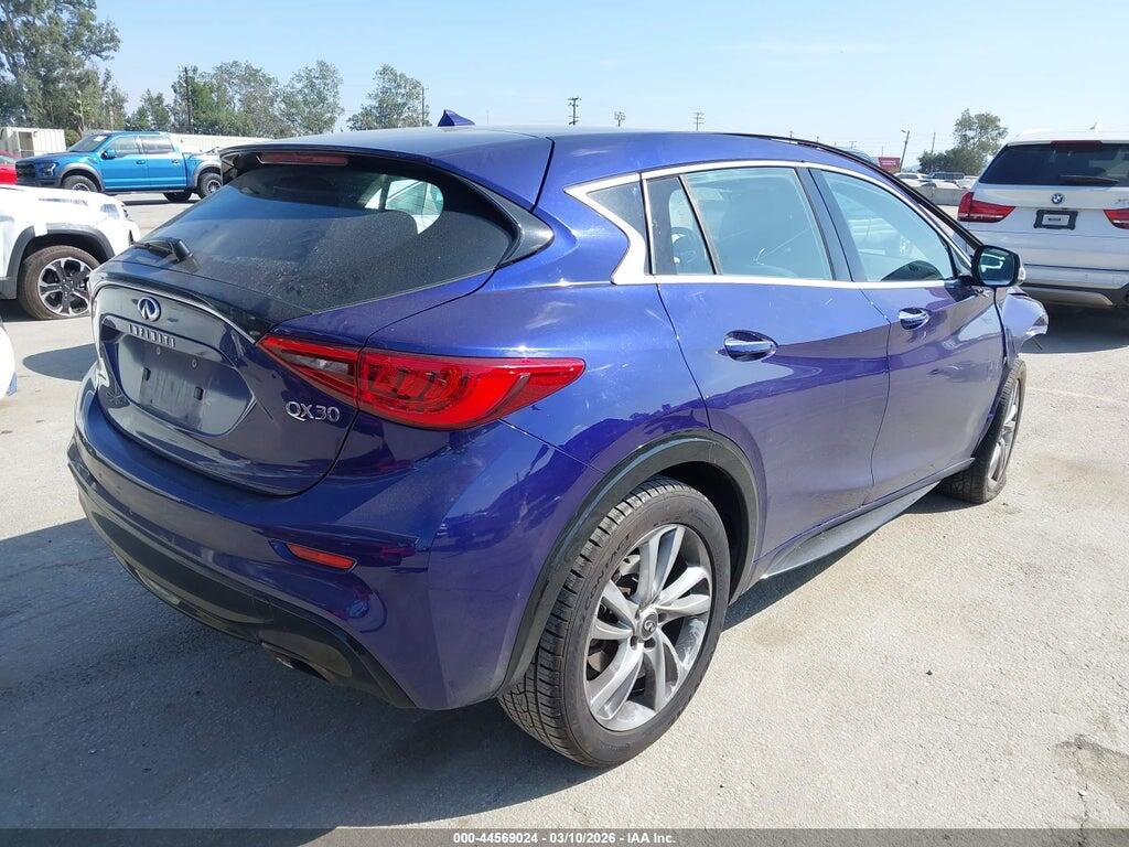 SJKCH5CP3JA040920 2018 INFINITI QX30 photo no. 4
