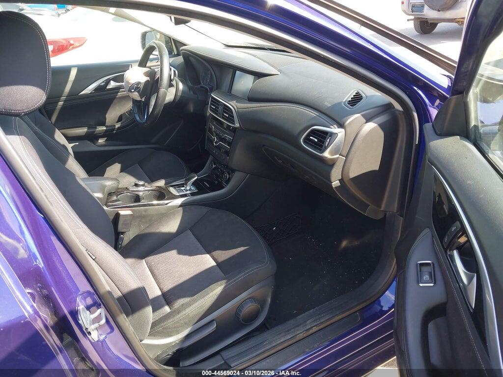 SJKCH5CP3JA040920 2018 INFINITI QX30 photo no. 5