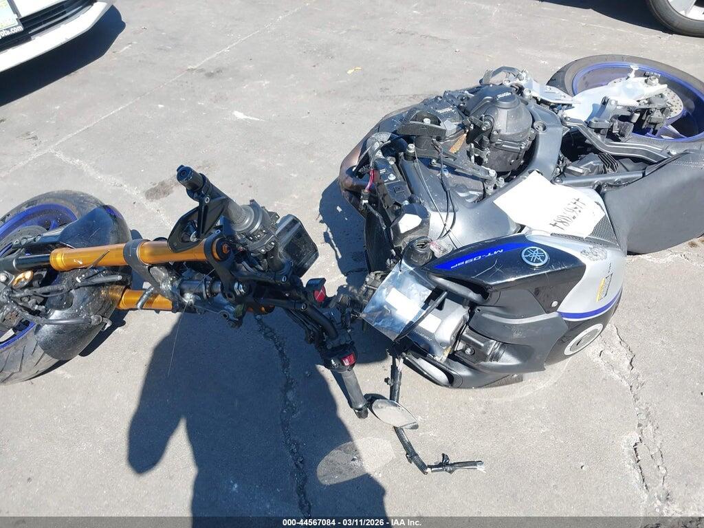 JYARN72Y7NA000417 2022 YAMAHA MT09 photo no. 3