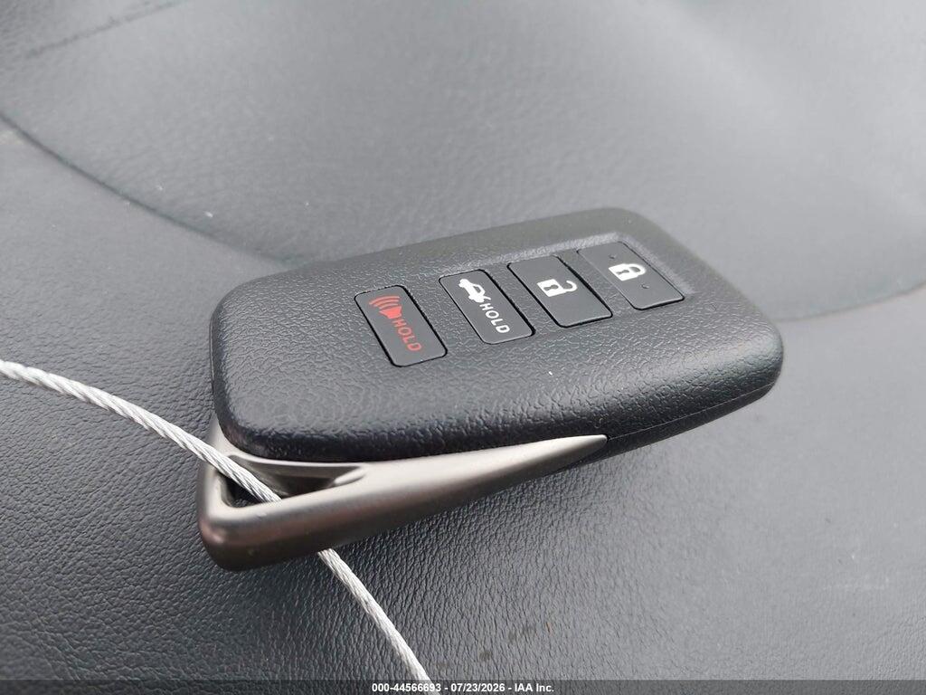 JTHBA1D24G5014437 2016 LEXUS IS 200T photo no. 11