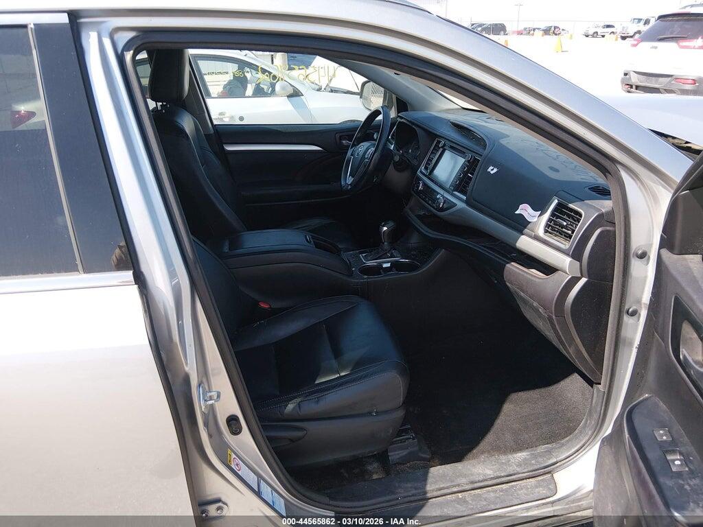 5TDJKRFH4GS318968 2016 TOYOTA HIGHLANDER photo no. 5