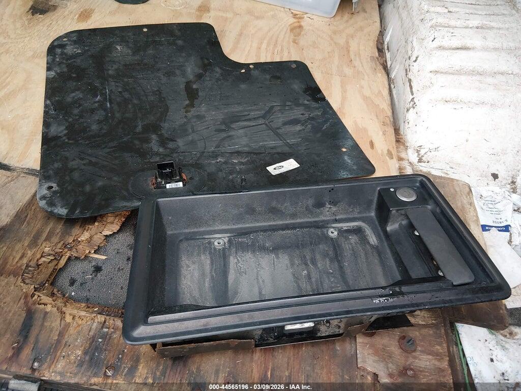 1FTNE1EW0ADA76709 2010 FORD E-150 photo no. 12