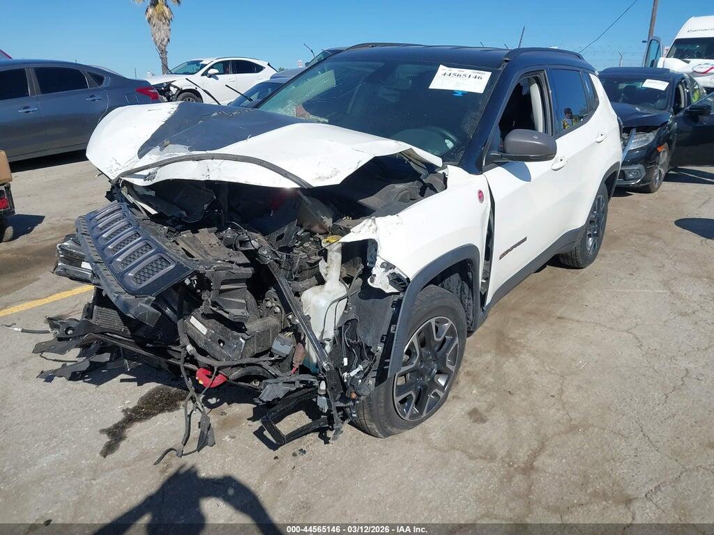 3C4NJDDB3KT668970 2019 JEEP COMPASS photo no. 2