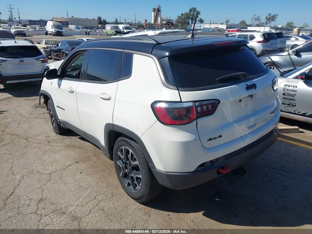 3C4NJDDB3KT668970 2019 JEEP COMPASS photo no. 3