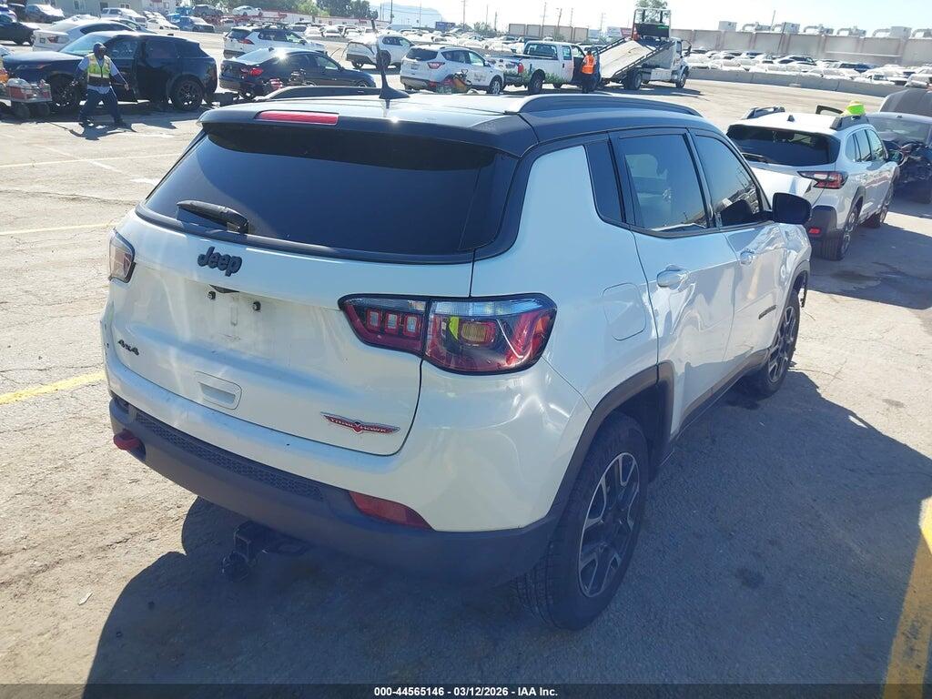 3C4NJDDB3KT668970 2019 JEEP COMPASS photo no. 4
