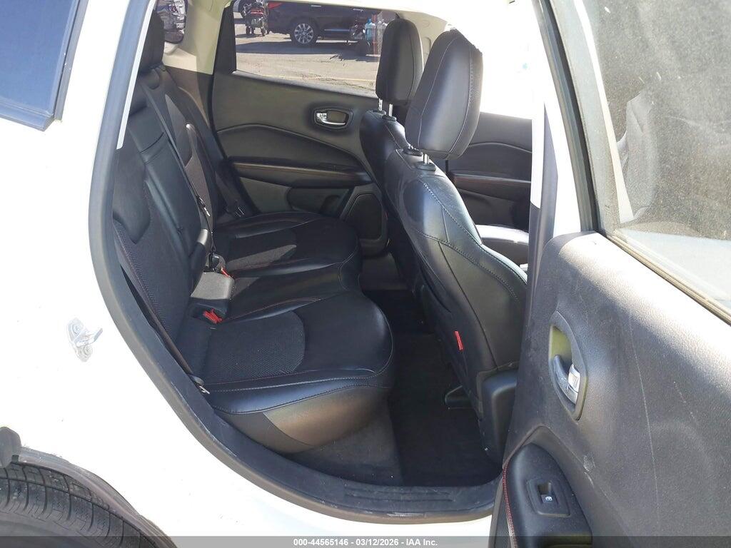3C4NJDDB3KT668970 2019 JEEP COMPASS photo no. 8