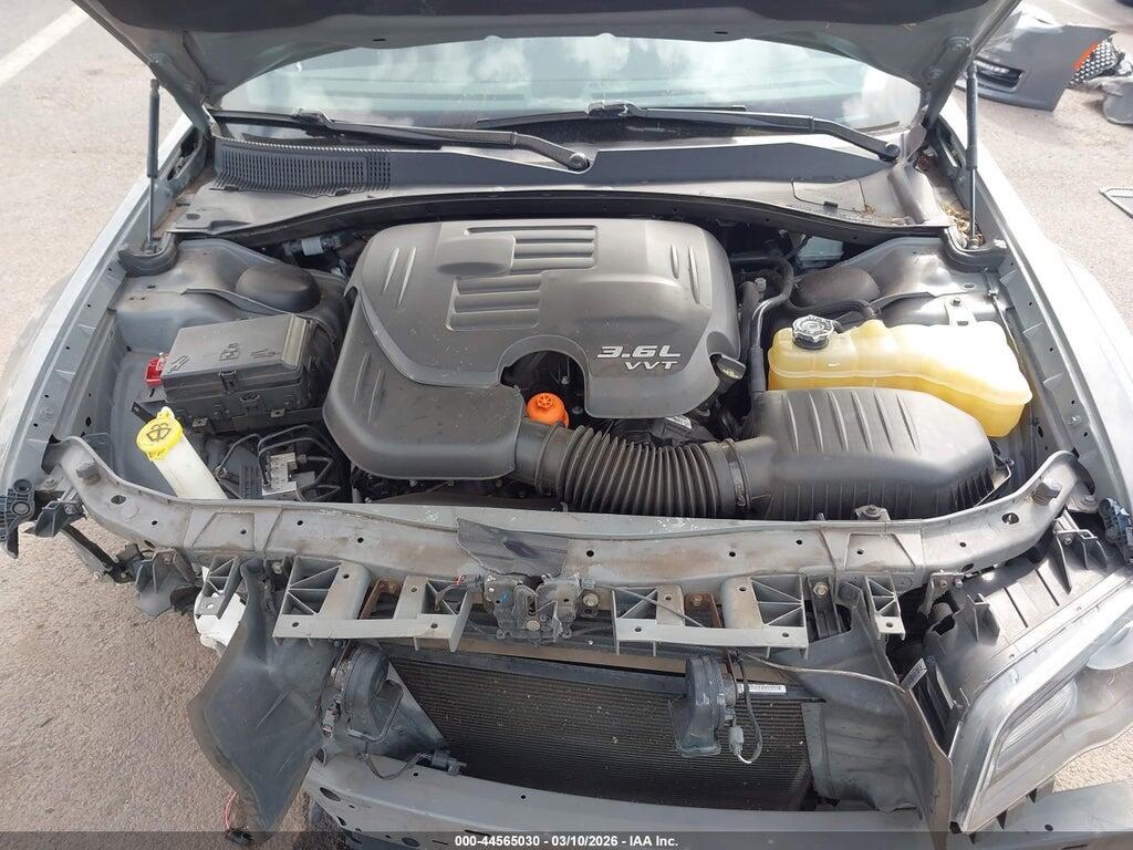 2C3CCABG4JH201602 2018 CHRYSLER 300 photo no. 10