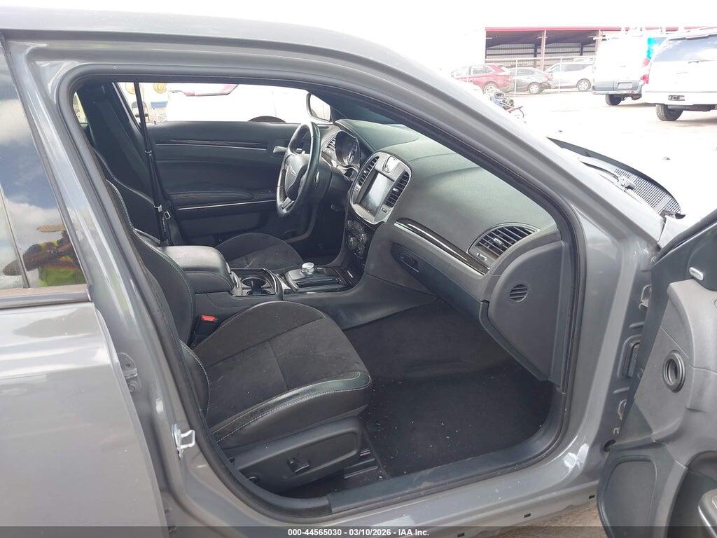 2C3CCABG4JH201602 2018 CHRYSLER 300 photo no. 5