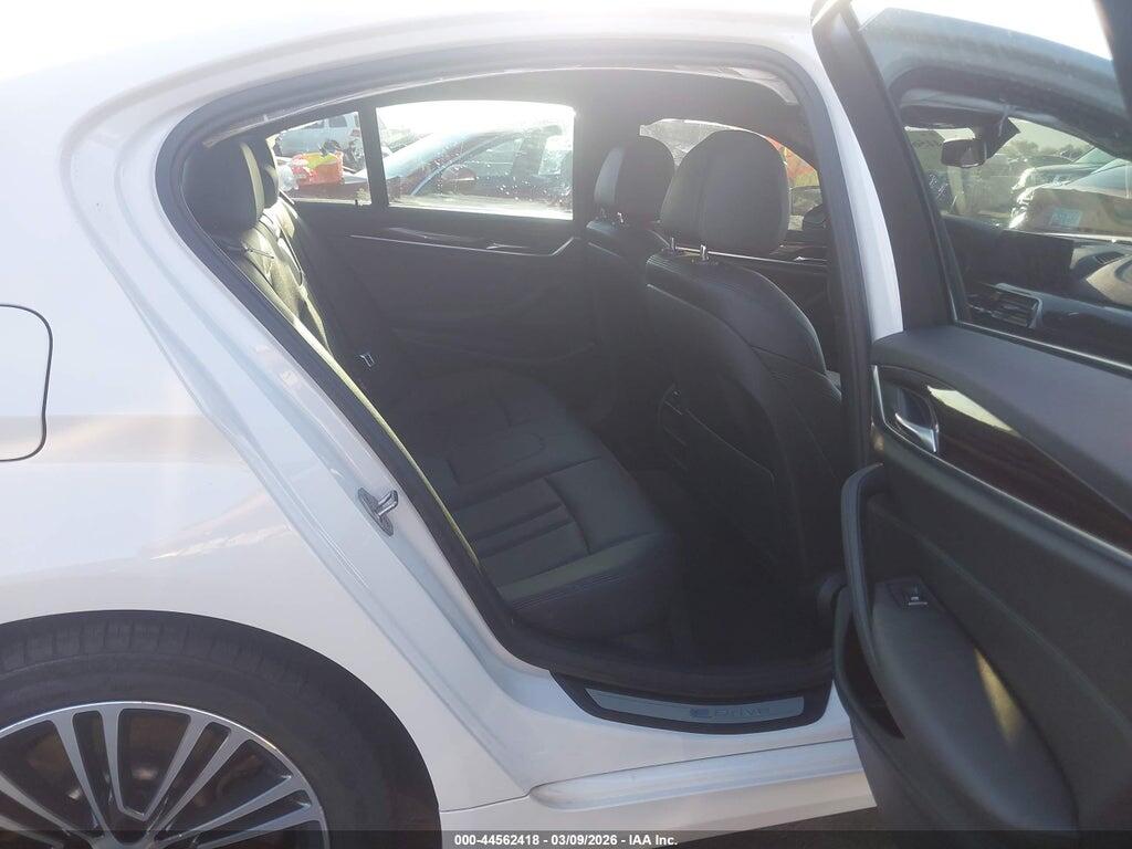 WBAJA9C50JB034276 2018 BMW 530E photo no. 8
