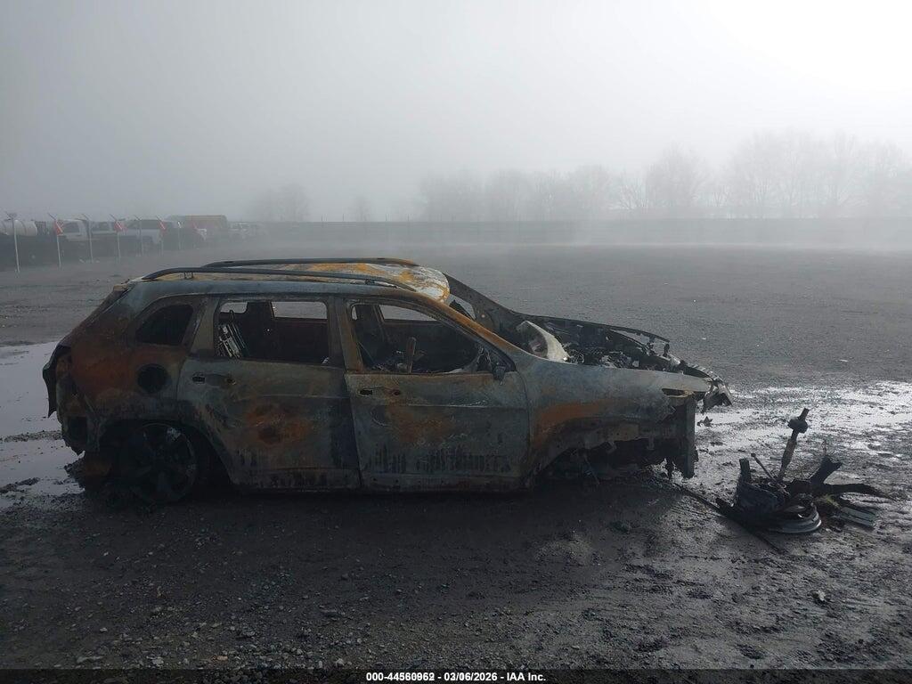1C4PJMCB6JD530340 2018 JEEP CHEROKEE photo no. 12