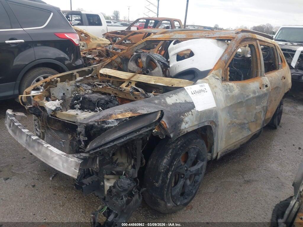 1C4PJMCB6JD530340 2018 JEEP CHEROKEE photo no. 2