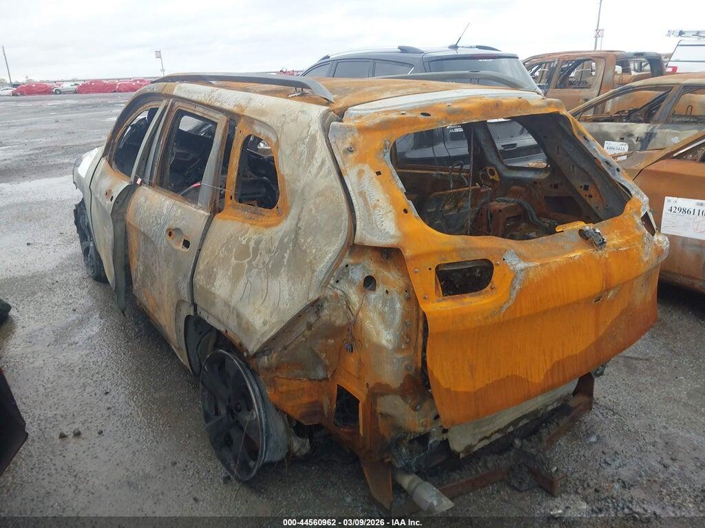 1C4PJMCB6JD530340 2018 JEEP CHEROKEE photo no. 3