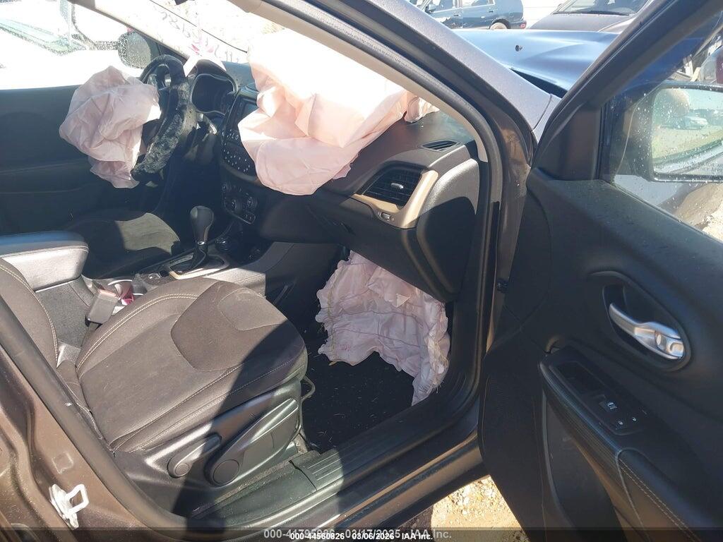 1C4PJMCB9GW313202 2016 JEEP CHEROKEE photo no. 5