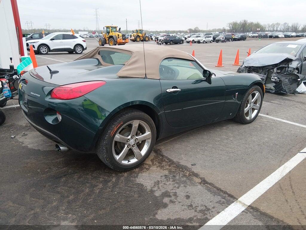 1G2MB35B27Y107588 2007 PONTIAC SOLSTICE photo no. 4