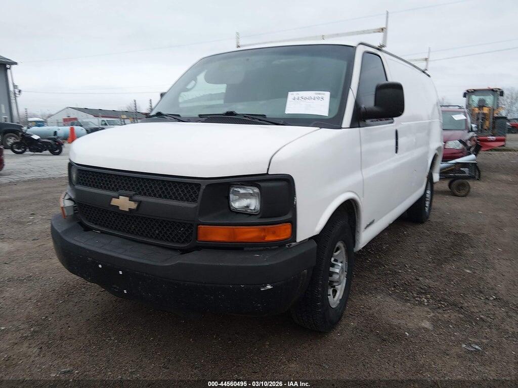 1GCWGFFAXC1147000 2012 CHEVROLET EXPRESS 2500 photo no. 2
