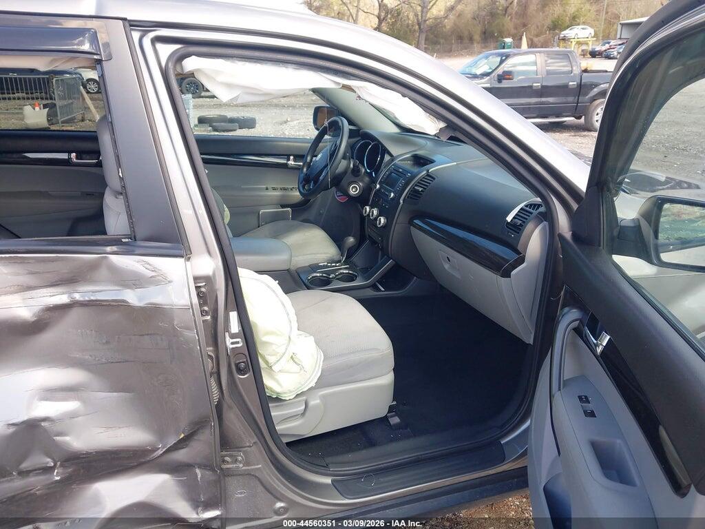 5XYKT3A64DG322189 2013 KIA SORENTO photo no. 5