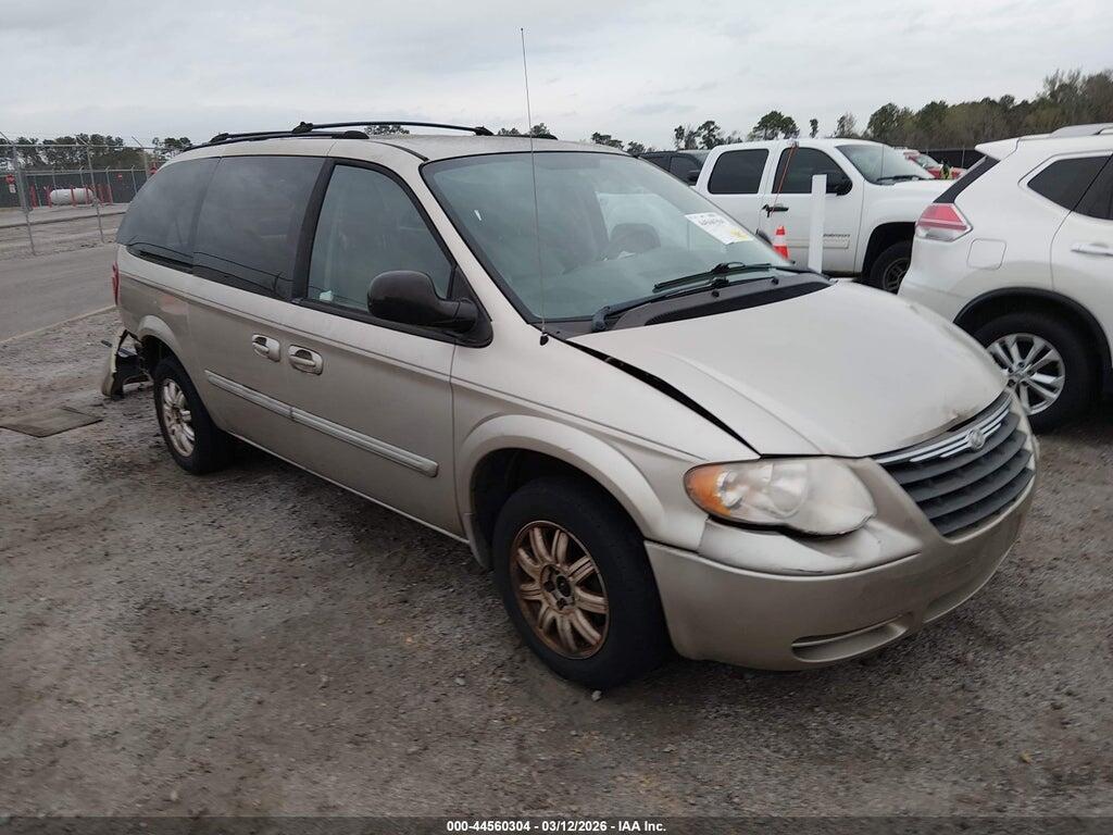 2C8GP54LX5R422316 2005 CHRYSLER TOWN & COUNTRY photo no. 1