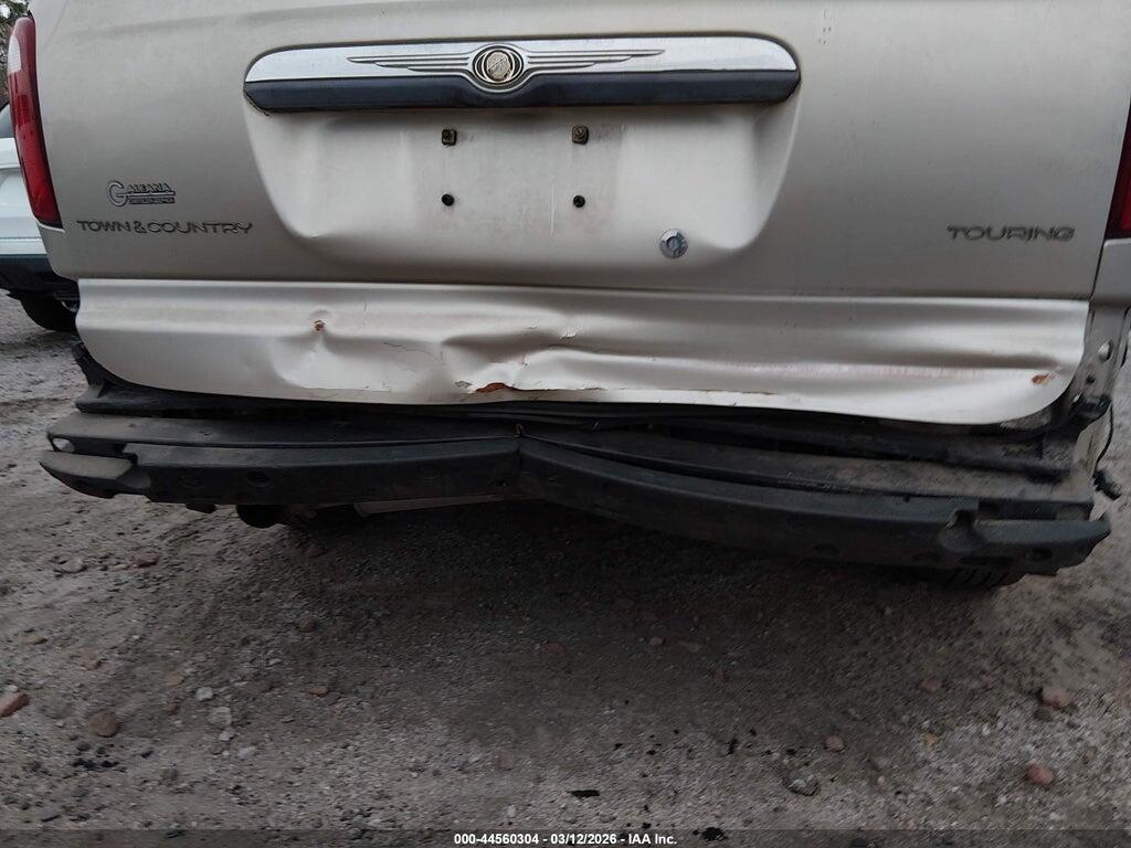 2C8GP54LX5R422316 2005 CHRYSLER TOWN & COUNTRY photo no. 6