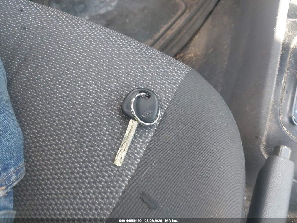 KNADH4A3XB6960613 2011 KIA RIO photo no. 11