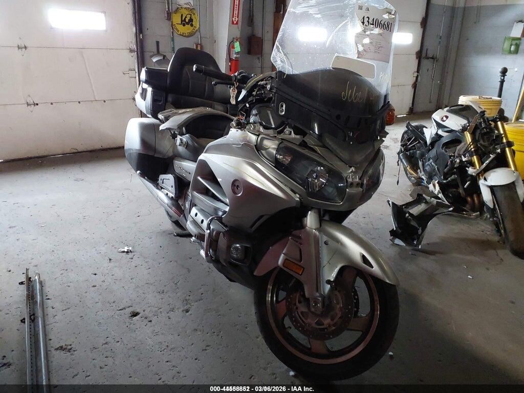 JH2SC68N7FK100328 2015 HONDA GL1800 photo no. 1