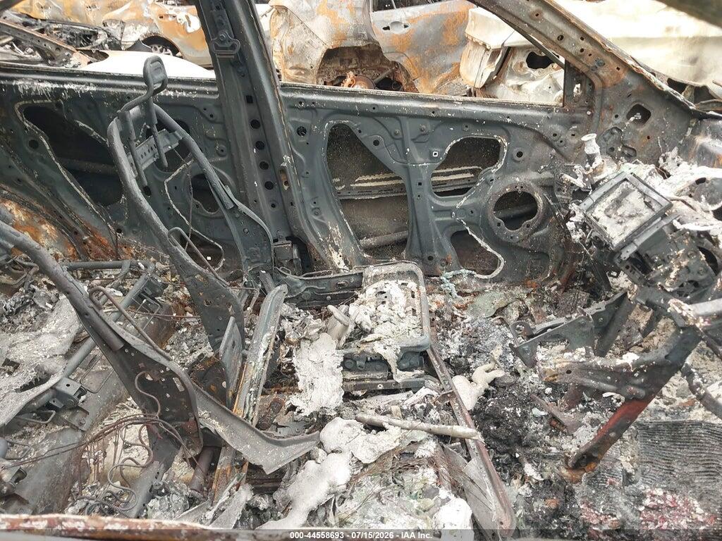 7FARW2H58JE005228 2018 HONDA CR-V photo no. 5