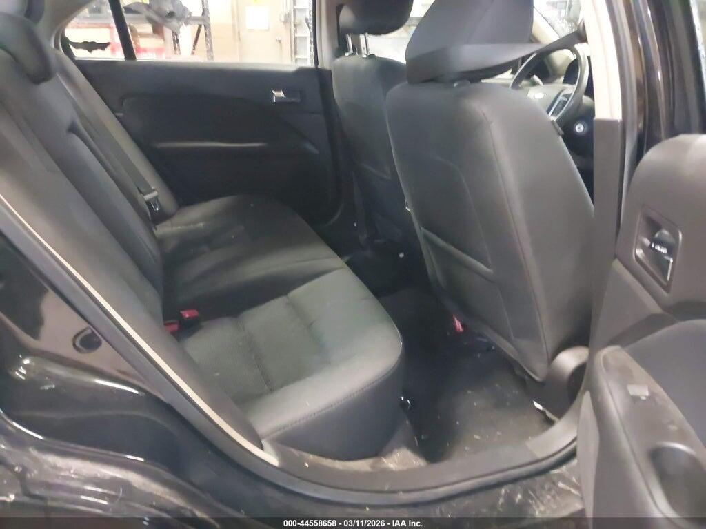 3FAHP0HA7BR302518 2011 FORD FUSION photo no. 8