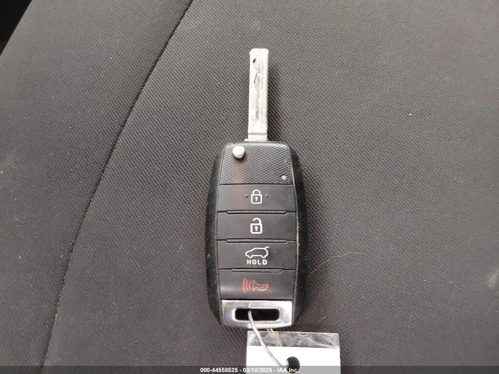 KNDJN2A27K7915942 2019 KIA SOUL photo no. 11