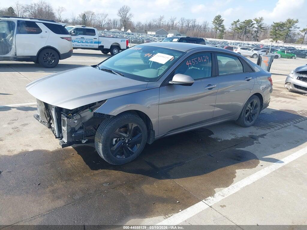 KMHLM4AG5PU394713 2023 HYUNDAI ELANTRA photo no. 2