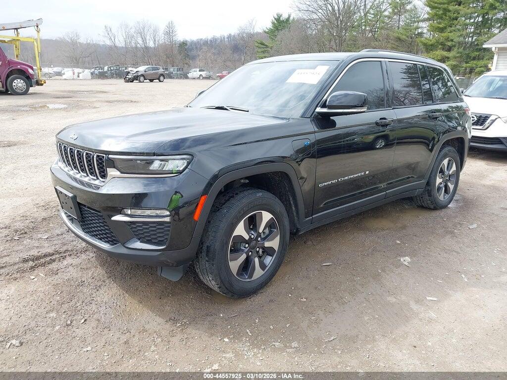 1C4RJYB60PC648953 2023 JEEP GRAND CHEROKEE 4XE photo no. 2