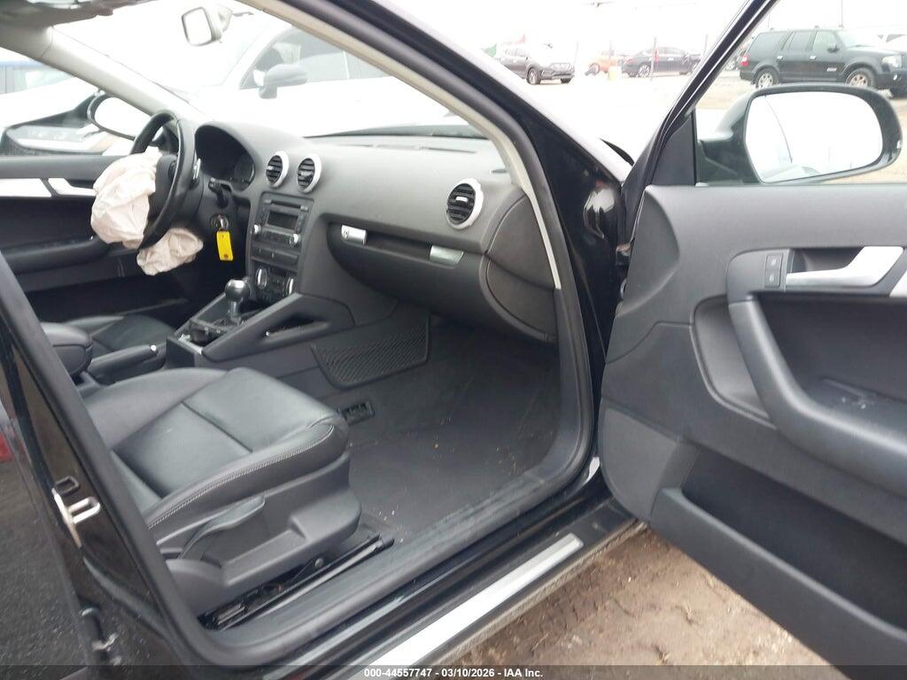 WAUKEAFM3BA009165 2011 AUDI A3 photo no. 5