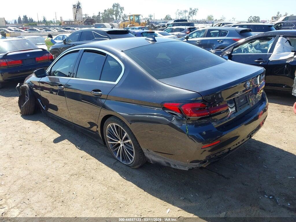 WBA53BH07PCN18724 2023 BMW 530 photo no. 3