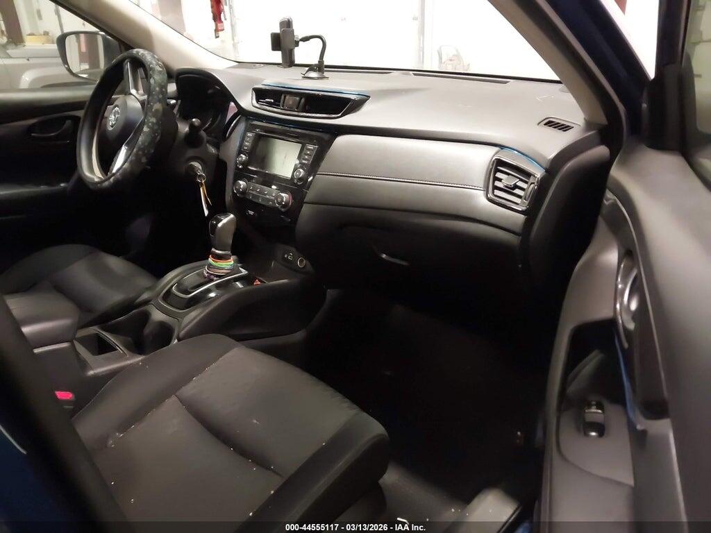 JN8AT2MT6LW011098 2020 NISSAN ROGUE photo no. 5