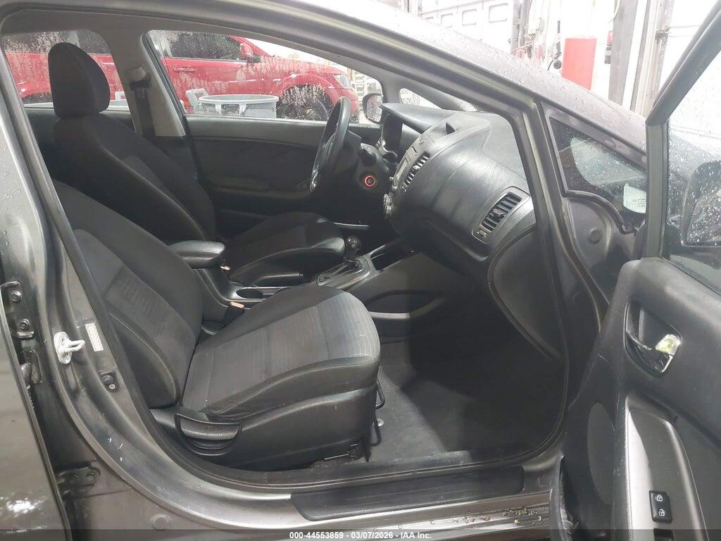 KNAFX4A69G5607766 2016 KIA FORTE photo no. 5