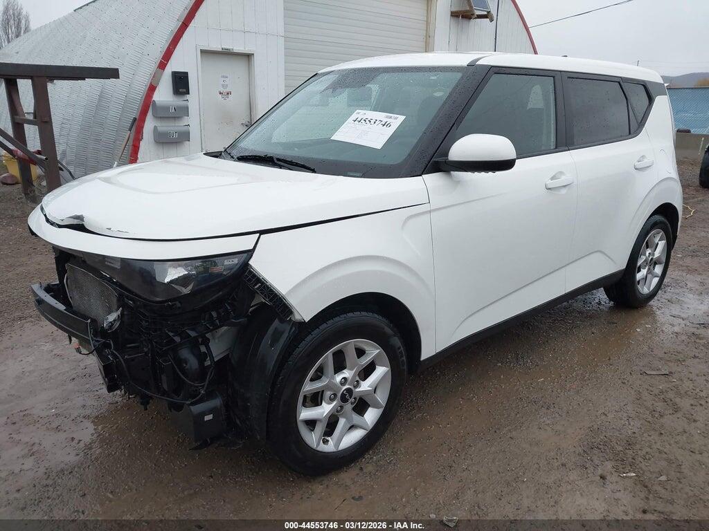 KNDJ23AU9P7862989 2023 KIA SOUL photo no. 2