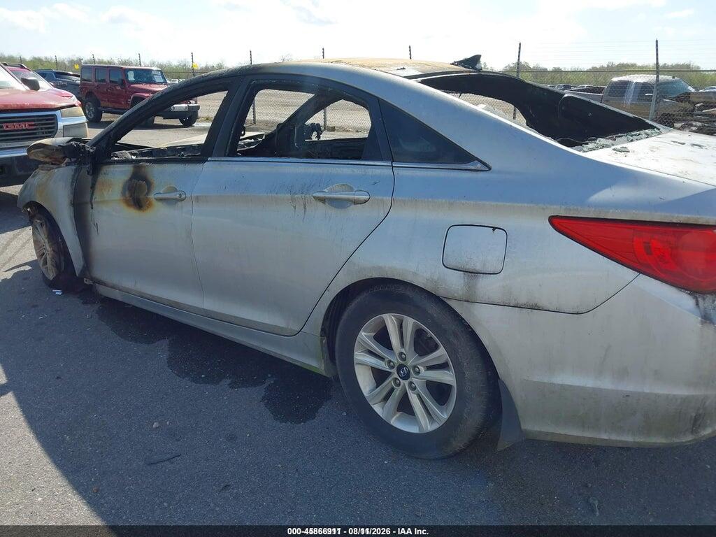 5NPEB4AC8DH749962 2013 HYUNDAI SONATA photo no. 9