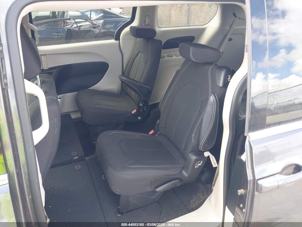 2C4RC1CG5NR204139 2022 CHRYSLER VOYAGER photo no. 8